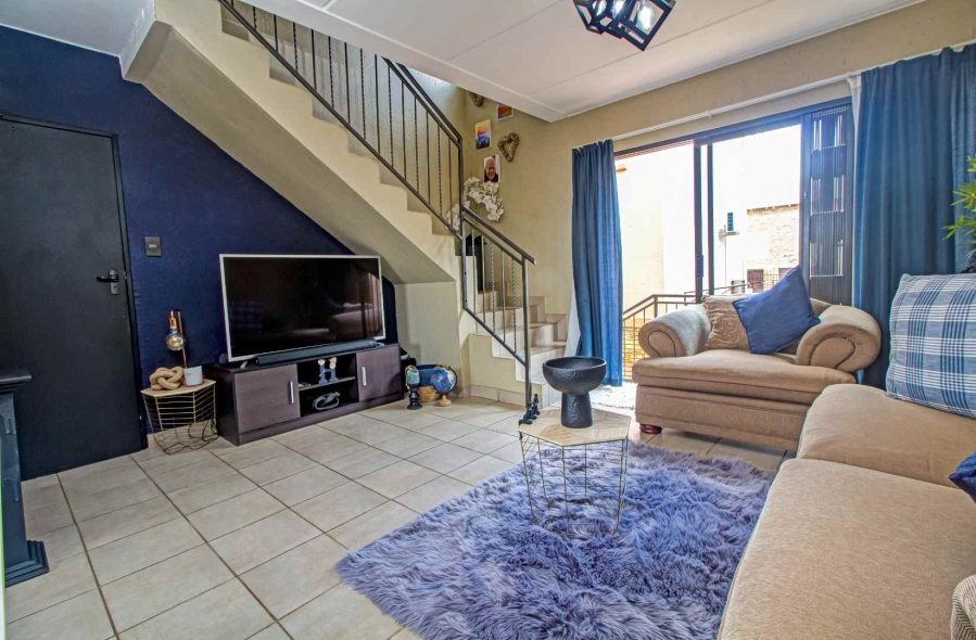 3 Bedroom Property for Sale in Wilgeheuwel Gauteng