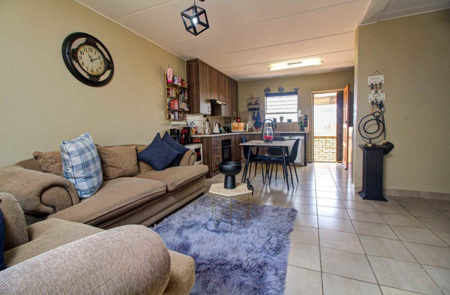 3 Bedroom Property for Sale in Wilgeheuwel Gauteng