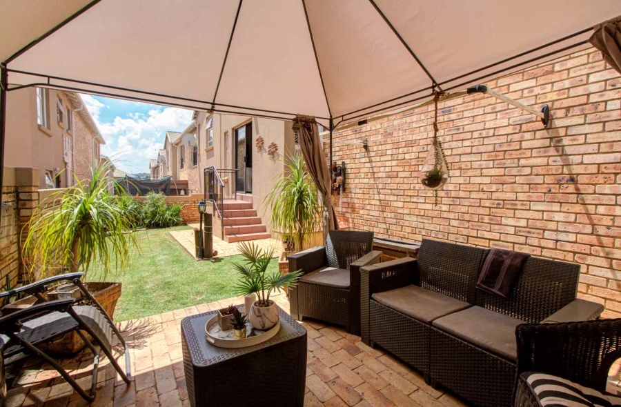 3 Bedroom Property for Sale in Wilgeheuwel Gauteng