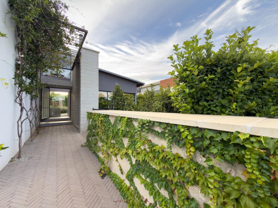 To Let 4 Bedroom Property for Rent in Midstream Ridge Gauteng