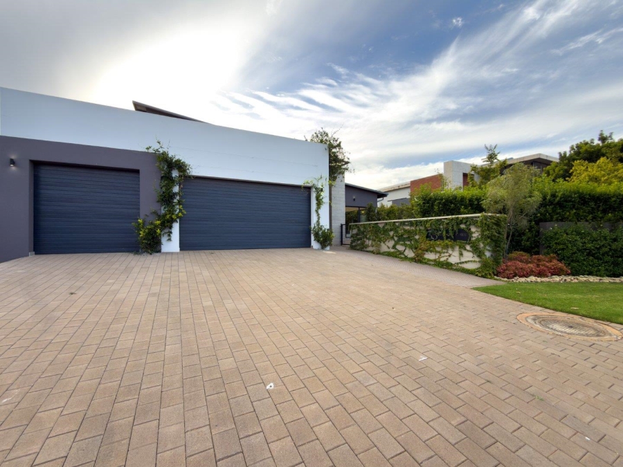 To Let 4 Bedroom Property for Rent in Midstream Ridge Gauteng