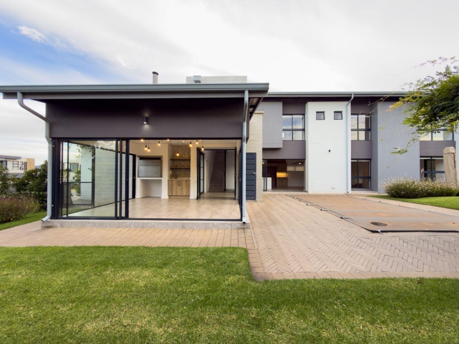 To Let 4 Bedroom Property for Rent in Midstream Ridge Gauteng