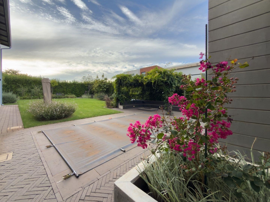 To Let 4 Bedroom Property for Rent in Midstream Ridge Gauteng