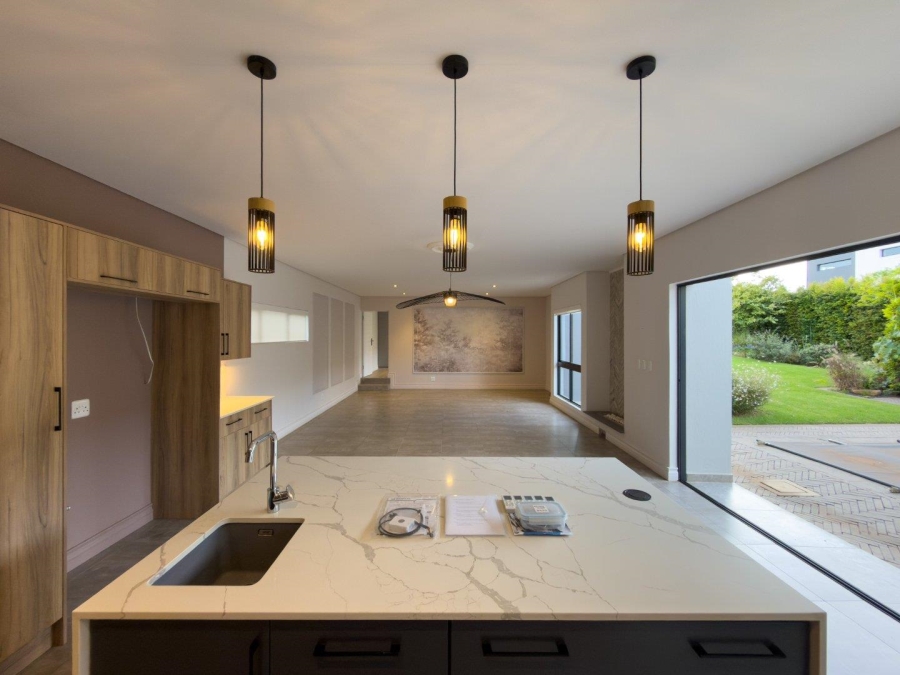 To Let 4 Bedroom Property for Rent in Midstream Ridge Gauteng