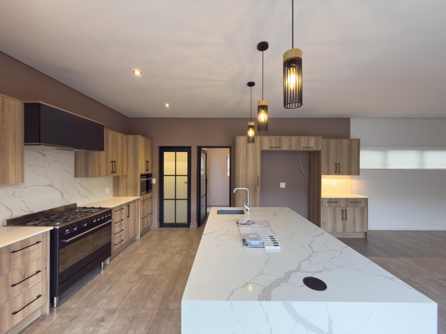 To Let 4 Bedroom Property for Rent in Midstream Ridge Gauteng