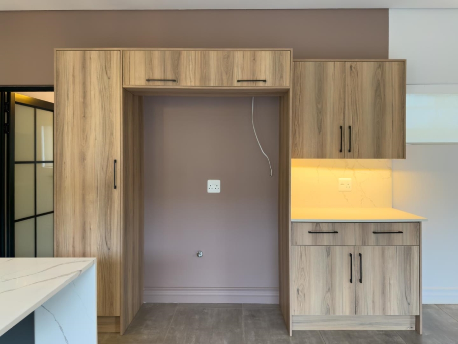 To Let 4 Bedroom Property for Rent in Midstream Ridge Gauteng