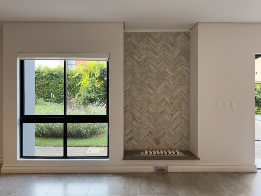 To Let 4 Bedroom Property for Rent in Midstream Ridge Gauteng