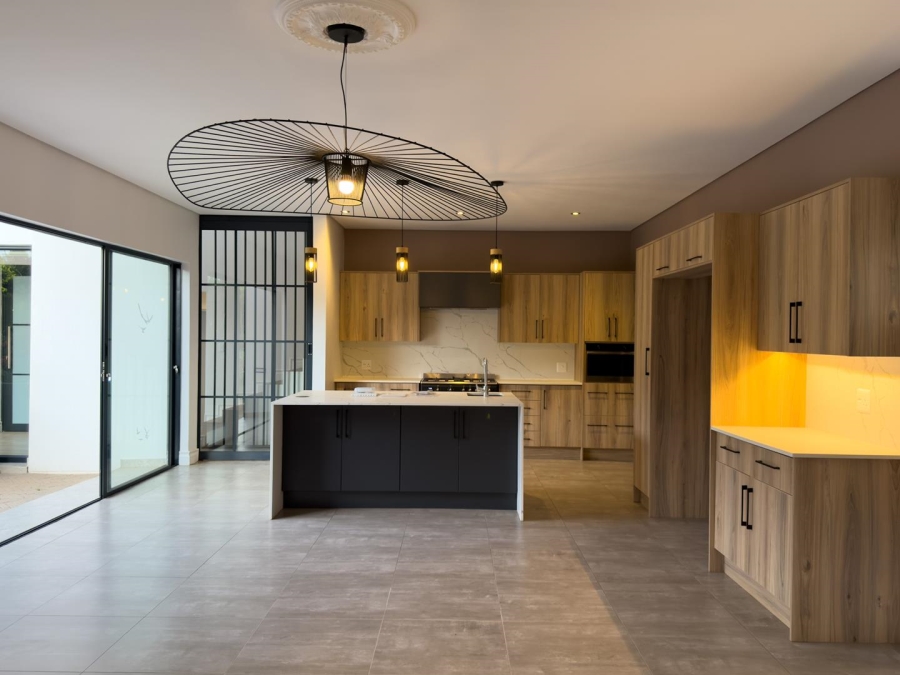 To Let 4 Bedroom Property for Rent in Midstream Ridge Gauteng