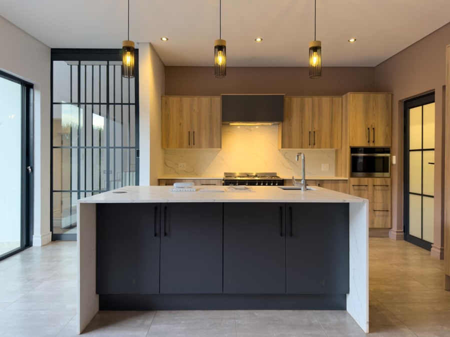 To Let 4 Bedroom Property for Rent in Midstream Ridge Gauteng