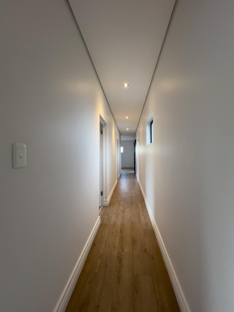 To Let 4 Bedroom Property for Rent in Midstream Ridge Gauteng