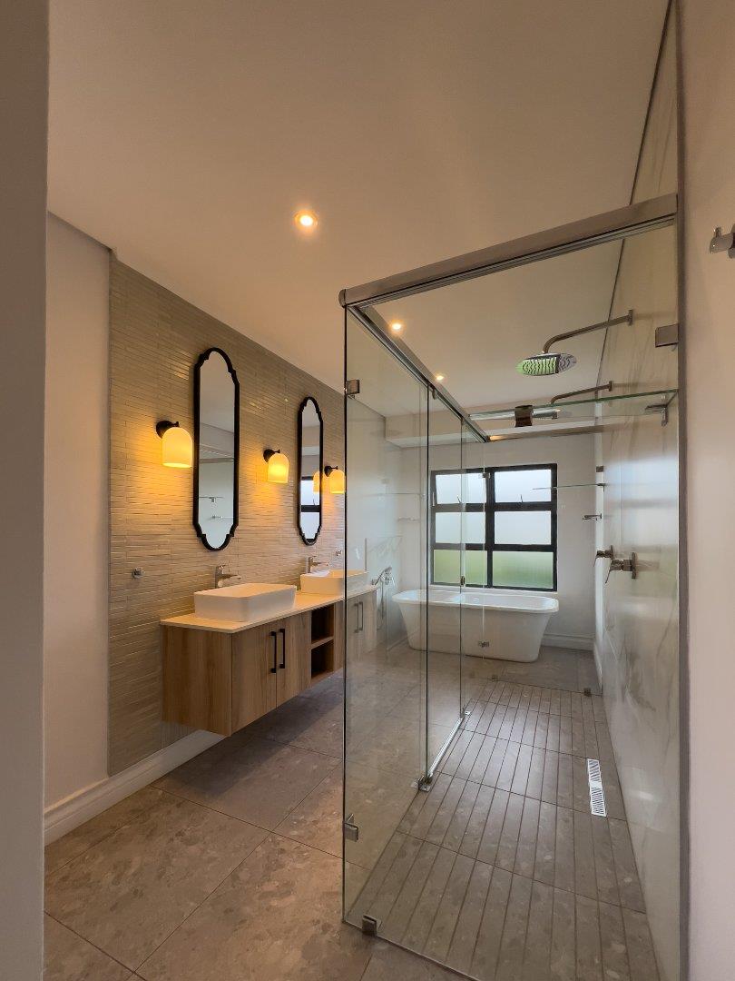 To Let 4 Bedroom Property for Rent in Midstream Ridge Gauteng