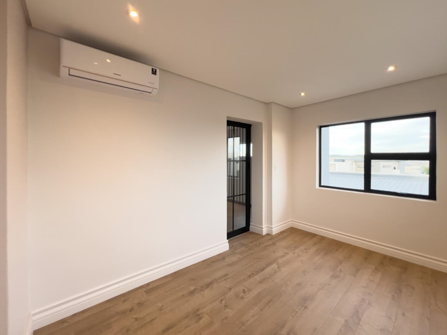 To Let 4 Bedroom Property for Rent in Midstream Ridge Gauteng