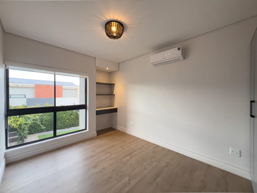 To Let 4 Bedroom Property for Rent in Midstream Ridge Gauteng