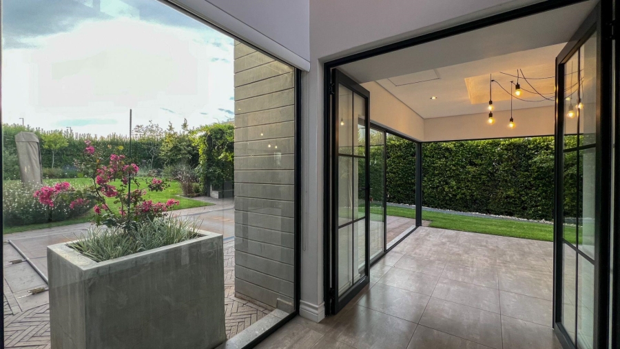 To Let 4 Bedroom Property for Rent in Midstream Ridge Gauteng