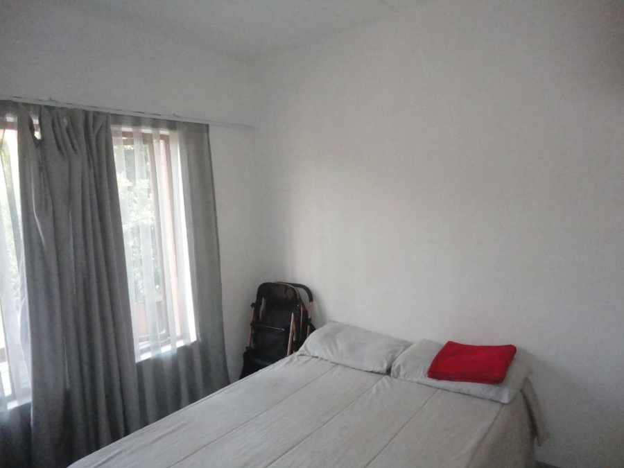 To Let 2 Bedroom Property for Rent in Magaliessig Gauteng