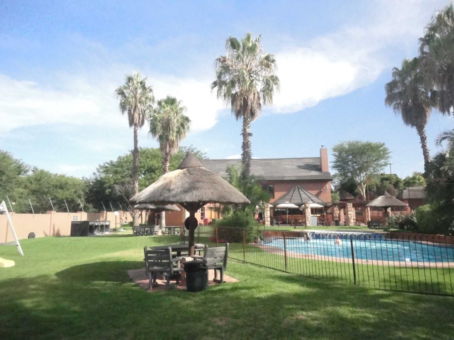 To Let 2 Bedroom Property for Rent in Magaliessig Gauteng