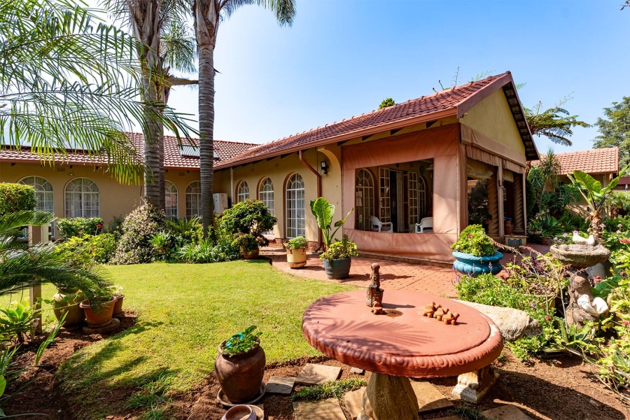 3 Bedroom Property for Sale in Bonaero Park Gauteng