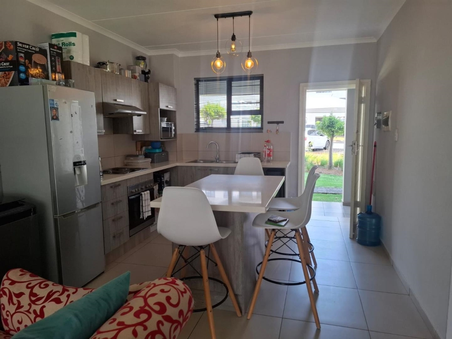 2 Bedroom Property for Sale in Erand Gardens Gauteng