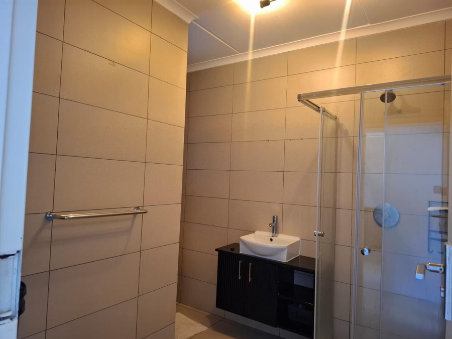 2 Bedroom Property for Sale in Erand Gardens Gauteng