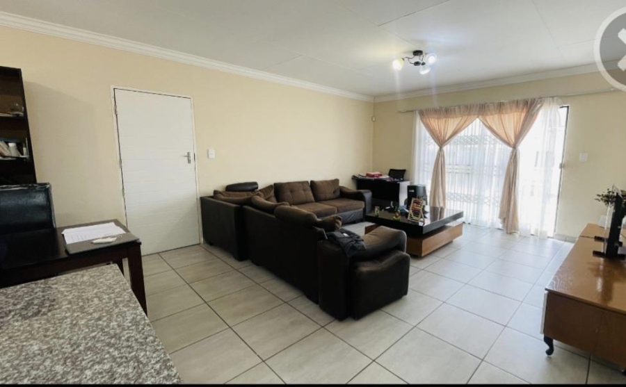 3 Bedroom Property for Sale in Amandasig Gauteng