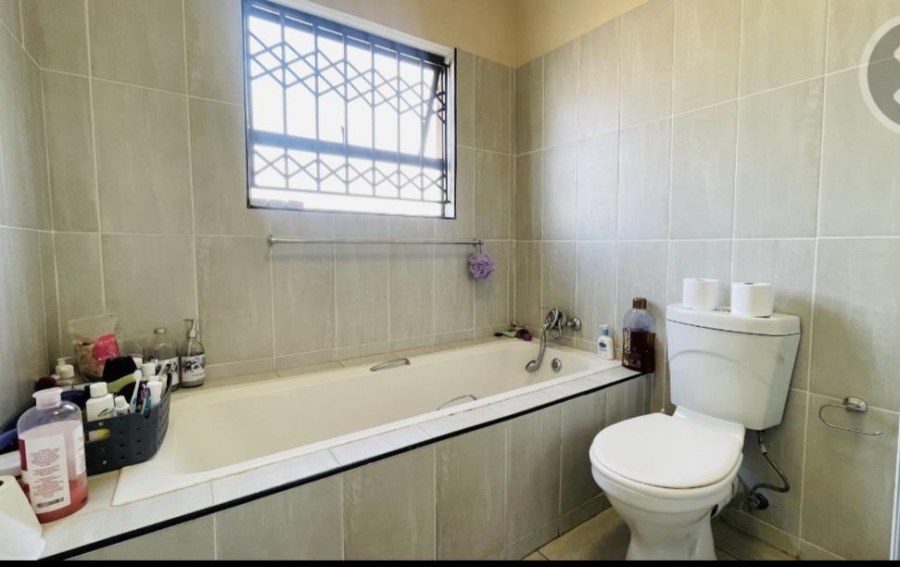 3 Bedroom Property for Sale in Amandasig Gauteng