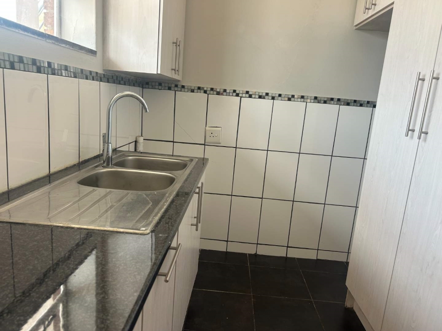 To Let 3 Bedroom Property for Rent in Benoni Central Gauteng