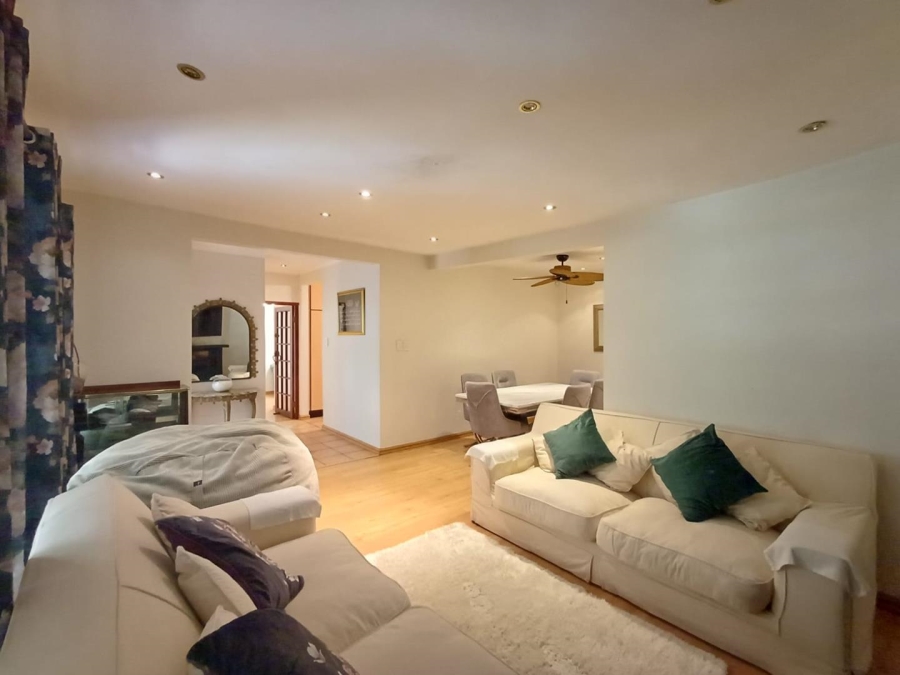 To Let 3 Bedroom Property for Rent in Olivedale Gauteng