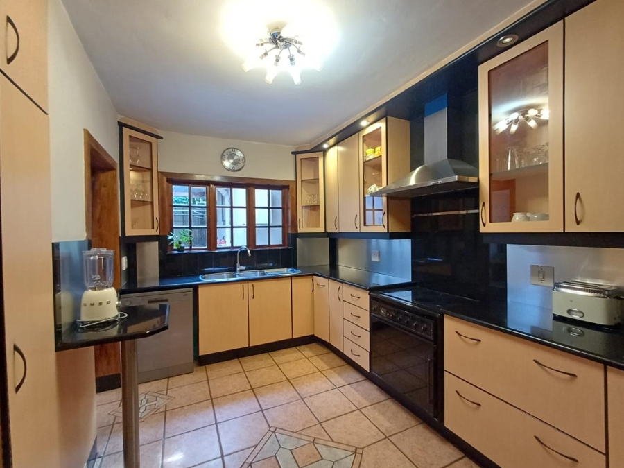 To Let 3 Bedroom Property for Rent in Olivedale Gauteng