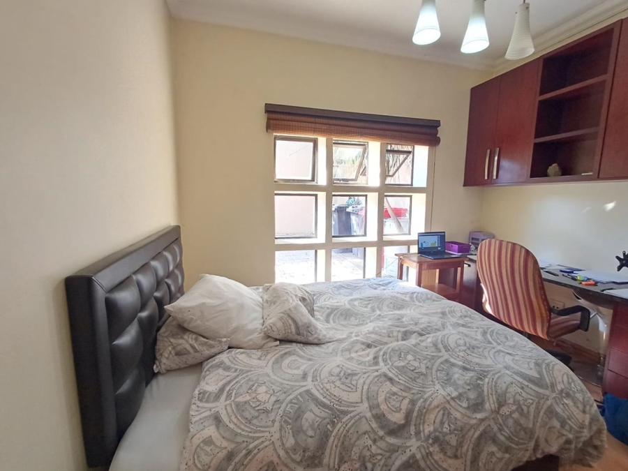 To Let 3 Bedroom Property for Rent in Olivedale Gauteng