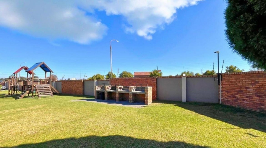2 Bedroom Property for Sale in Van Dyk Park Gauteng