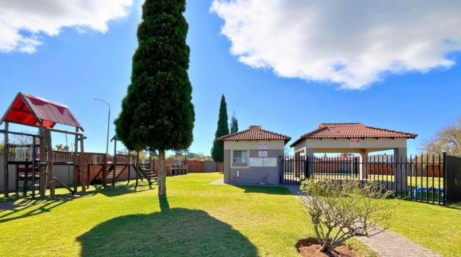 2 Bedroom Property for Sale in Van Dyk Park Gauteng