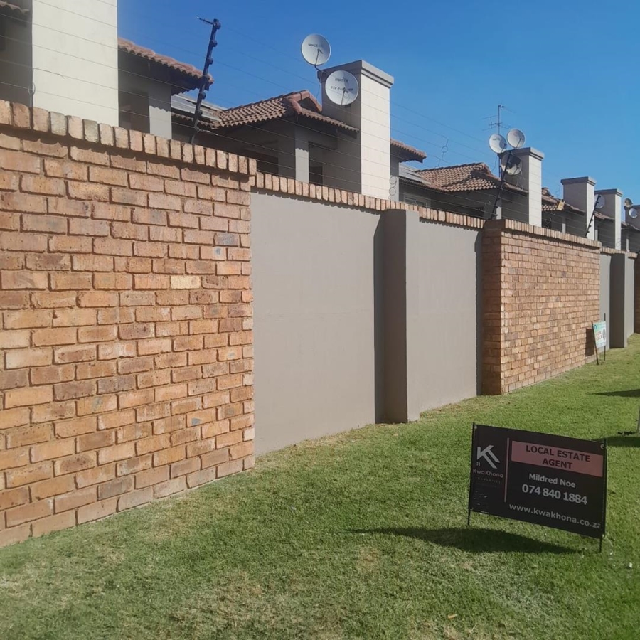 2 Bedroom Property for Sale in Van Dyk Park Gauteng