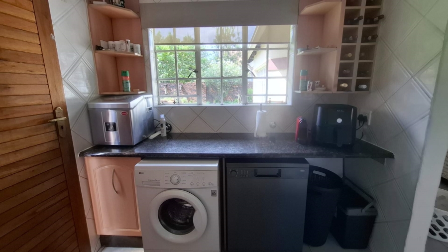 To Let 2 Bedroom Property for Rent in Brackenhurst Gauteng