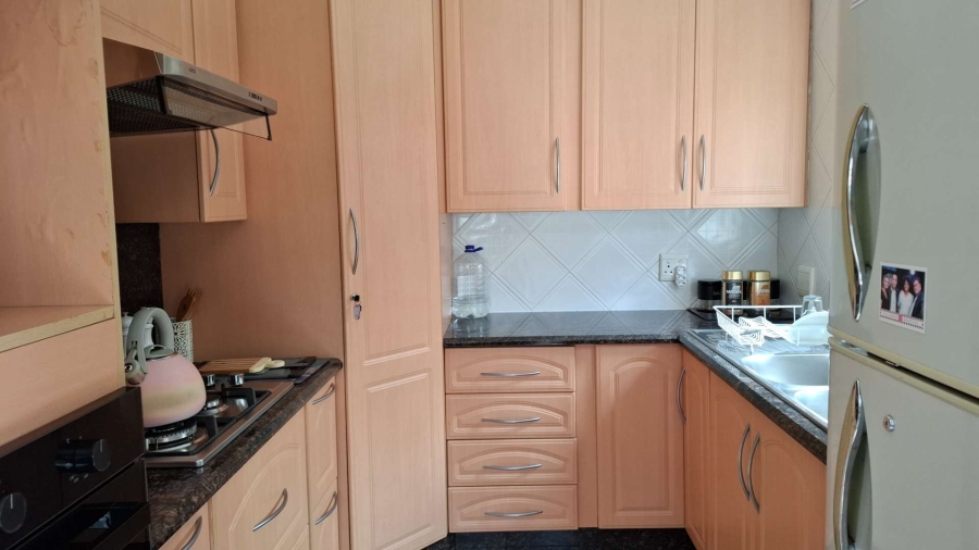 To Let 2 Bedroom Property for Rent in Brackenhurst Gauteng