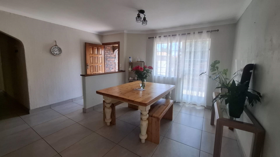 To Let 2 Bedroom Property for Rent in Brackenhurst Gauteng
