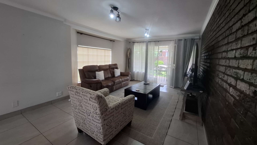 To Let 2 Bedroom Property for Rent in Brackenhurst Gauteng