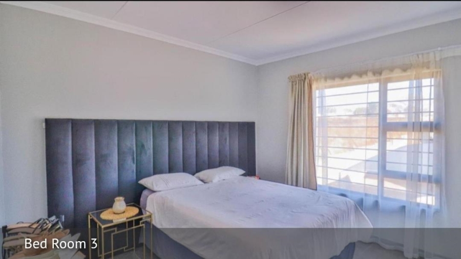 3 Bedroom Property for Sale in Blue Hills Gauteng