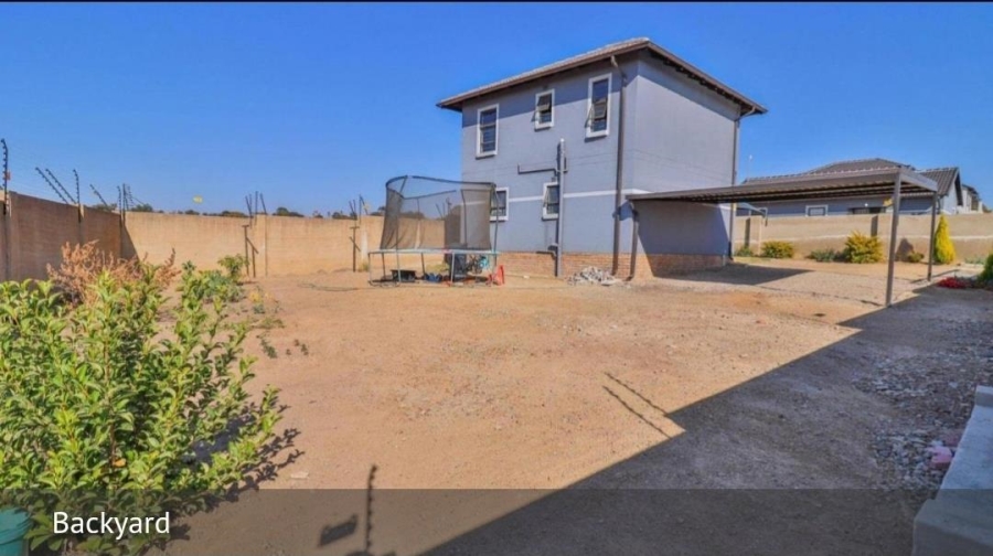 3 Bedroom Property for Sale in Blue Hills Gauteng