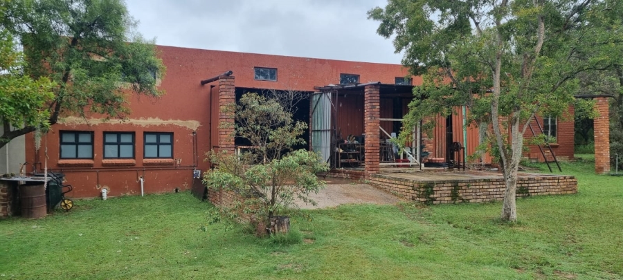 0 Bedroom Property for Sale in De Tweedespruit Gauteng