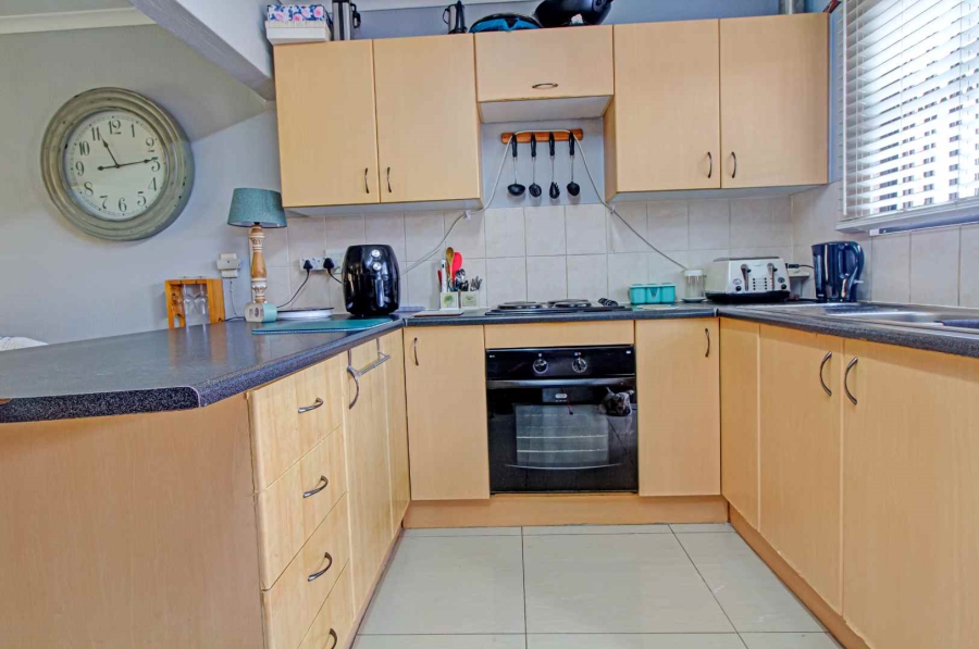 2 Bedroom Property for Sale in Wilgeheuwel Gauteng