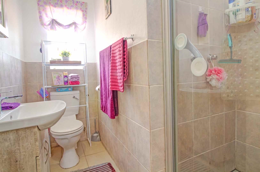 2 Bedroom Property for Sale in Wilgeheuwel Gauteng