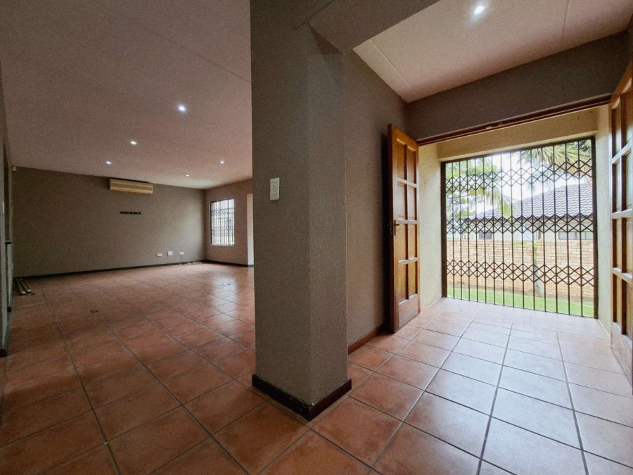To Let 3 Bedroom Property for Rent in Amorosa Gauteng