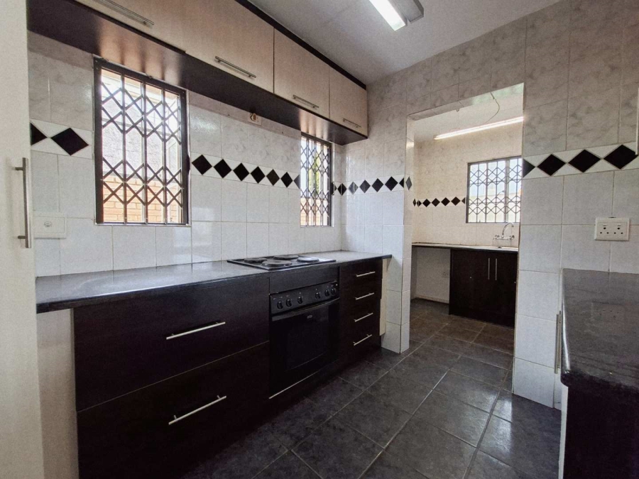 To Let 3 Bedroom Property for Rent in Amorosa Gauteng