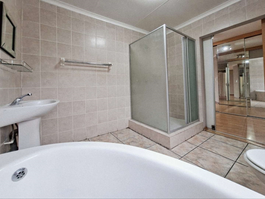 To Let 3 Bedroom Property for Rent in Amorosa Gauteng