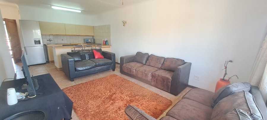 To Let 2 Bedroom Property for Rent in Peacehaven Gauteng