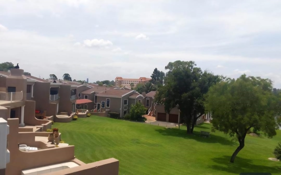 To Let 2 Bedroom Property for Rent in Peacehaven Gauteng