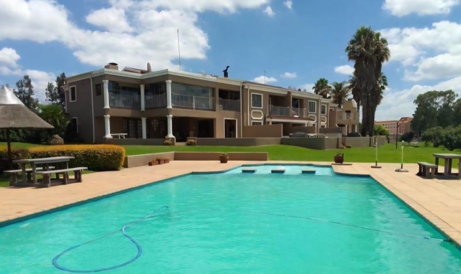 To Let 2 Bedroom Property for Rent in Peacehaven Gauteng