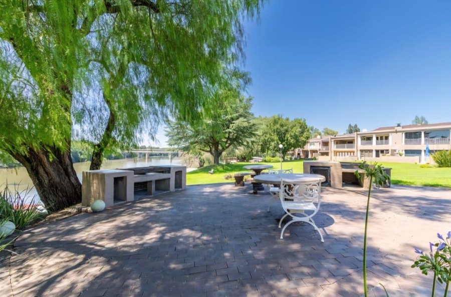 To Let 2 Bedroom Property for Rent in Peacehaven Gauteng