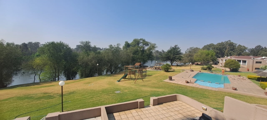 To Let 2 Bedroom Property for Rent in Peacehaven Gauteng