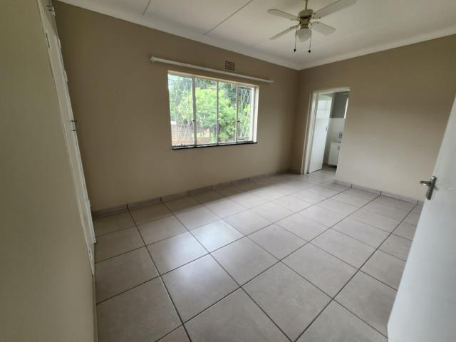 To Let 4 Bedroom Property for Rent in Rothdene Gauteng